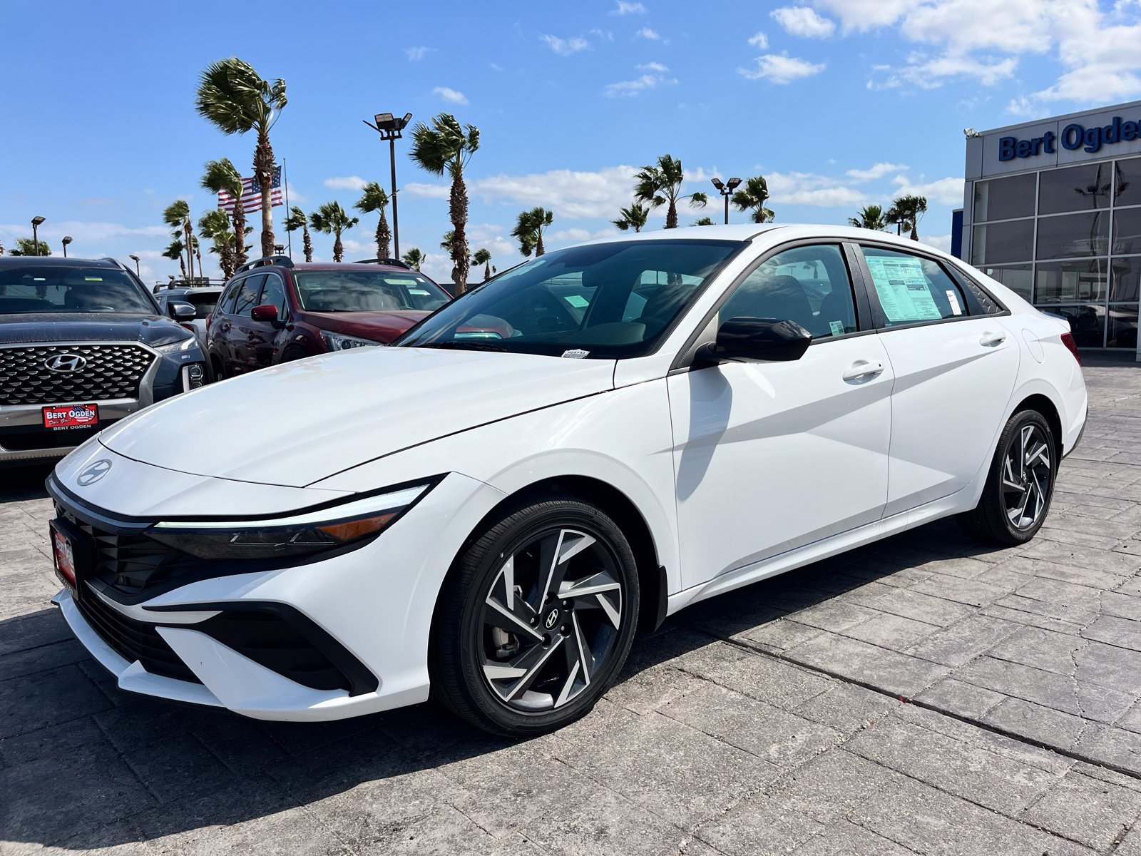 New 2025 Hyundai Elantra SEL FWD image 3