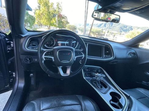 Used 2015 Dodge Challenger SXT Plus image 22