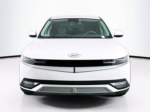 Used 2024 Hyundai Ioniq 5 SEL RWD image 2