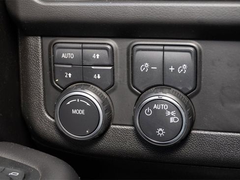 Used 2023 Chevrolet Tahoe Premier image 30