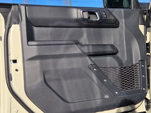 New 2025 Ford Bronco Badlands image 21