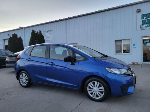 Used 2016 Honda Fit LX image 9