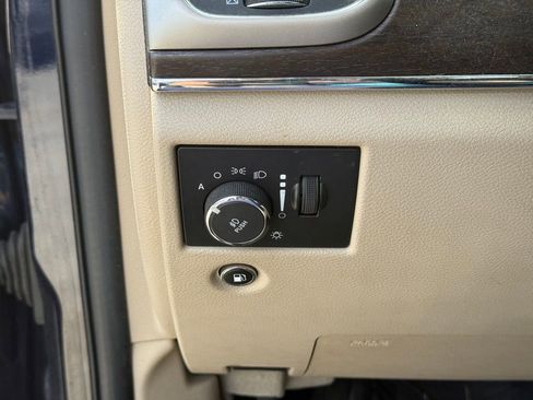 Used 2015 Jeep Grand Cherokee Limited w/ Luxury Group II image 18