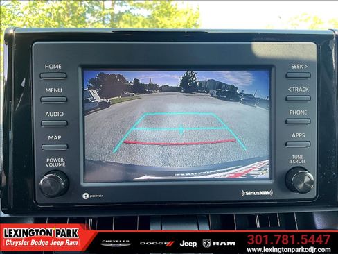 Used 2021 Toyota RAV4 XLE w/ Convenience Package AWD/4WD image 14