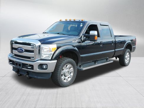 Used 2016 Ford F350 Lariat image 3