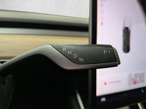 Used 2019 Tesla Model 3 Mid Range image 11