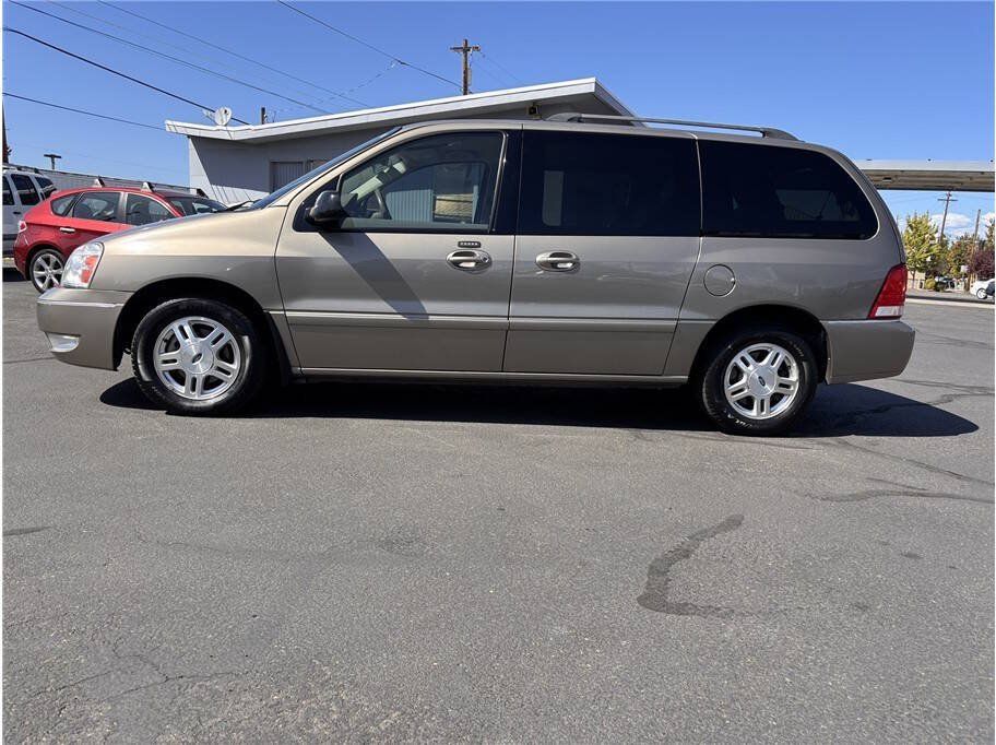 Used 2006 Ford Freestar SEL FWD image 2
