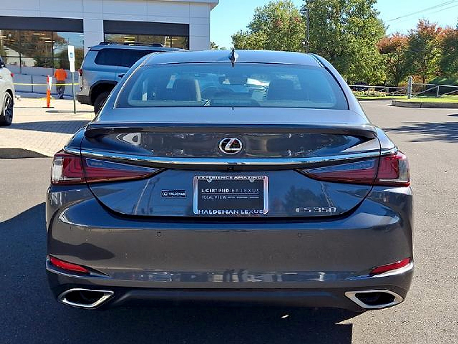 Used 2023 Lexus ES 350 w/ Premium Package FWD image 5