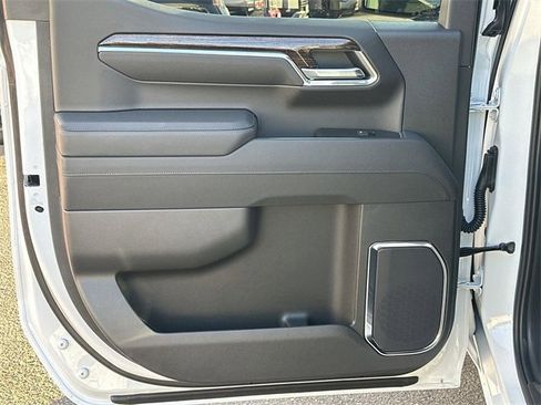 New 2026 GMC Sierra 1500 Elevation w/ LPO, Elevation Black Package image 24