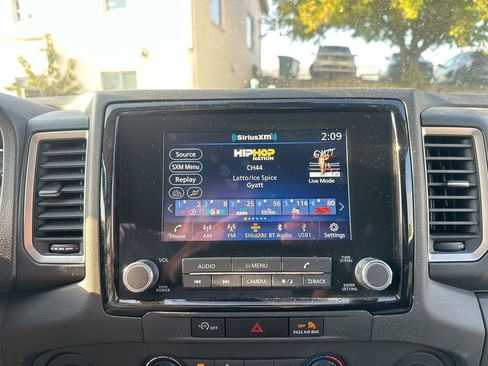 Used 2024 Nissan Frontier SV image 18