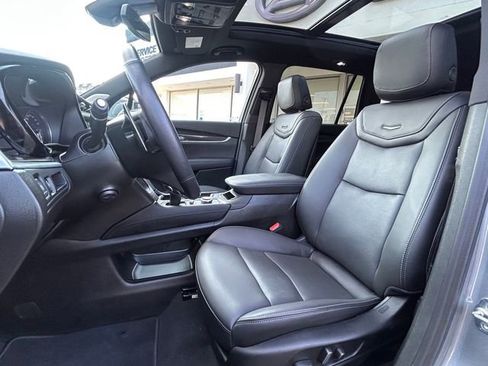 Used 2024 Cadillac XT6 Sport image 13