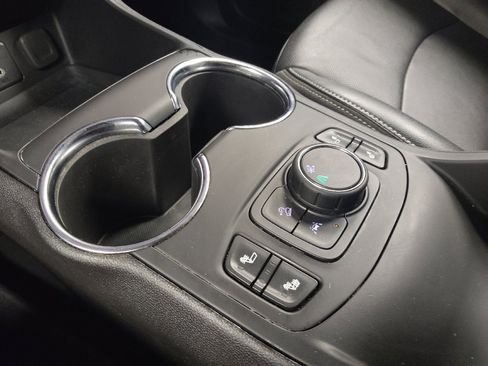 Used 2024 GMC Terrain SLT w/ Elevation Edition FWD image 26