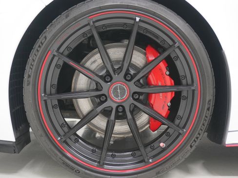 Used 2021 Chevrolet Corvette Stingray Premium Cpe w/ Z51 Performance Package image 38