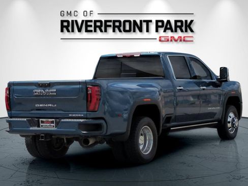 Used 2026 GMC Sierra 3500 Denali Ultimate AWD/4WD image 3