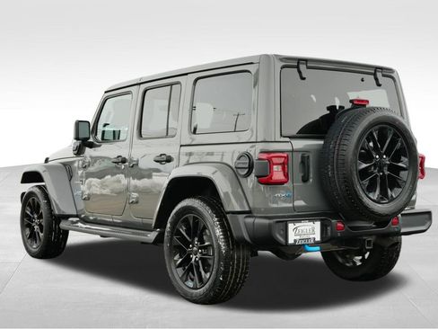 Used 2023 Jeep Wrangler Unlimited Sahara w/ Cold Weather Group image 3