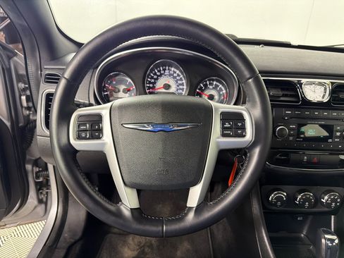 Used 2013 Chrysler 200 Touring FWD image 14