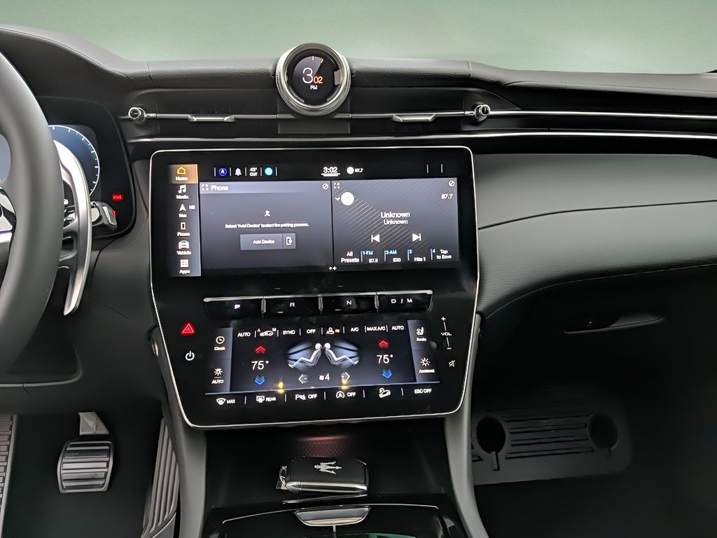 Used 2023 Maserati Grecale Modena AWD/4WD image 23