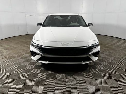 Used 2026 Hyundai Elantra Sport image 5