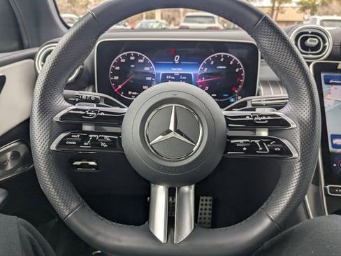 Used 2025 Mercedes-Benz GLC 300 4MATIC image 28
