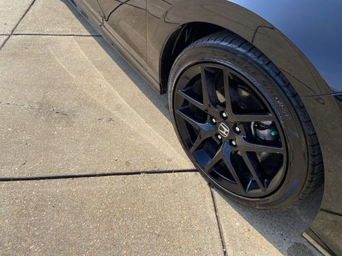 Used 2025 Honda Civic Sport image 31