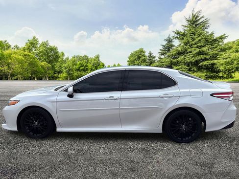 Used 2020 Toyota Camry XLE w/ Driver Assist Package FWD image 4