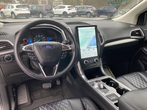 Used 2024 Ford Edge Titanium image 14