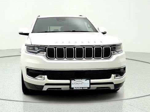 Used 2022 Jeep Wagoneer Series III AWD/4WD image 2