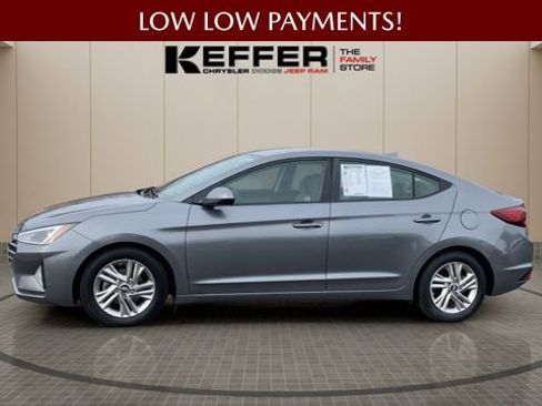 Used 2019 Hyundai Elantra SEL image 2