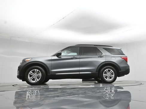 Certified 2023 Ford Explorer XLT RWD image 55