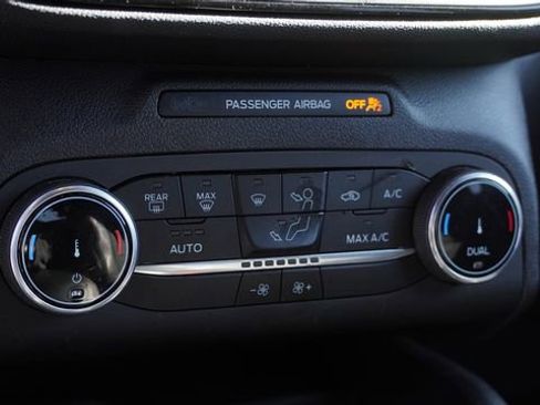 Used 2025 Ford Escape ST-Line image 25