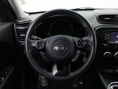 Used 2019 Kia Soul FWD image 29