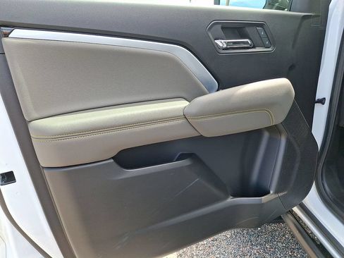 Used 2024 Chevrolet Colorado ZR2 w/ Safety Package AWD/4WD image 14