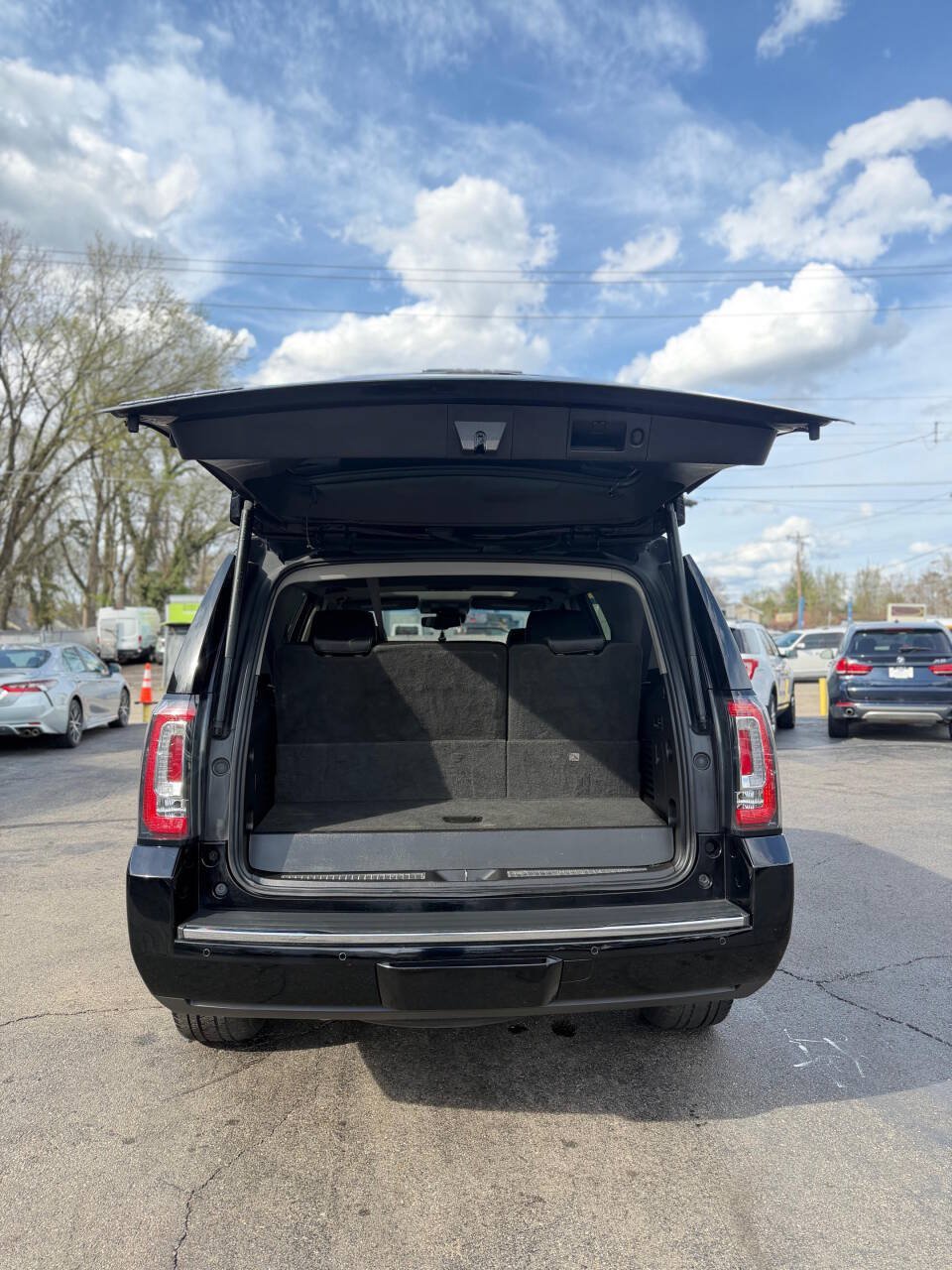 Used 2016 GMC Yukon Denali AWD/4WD image 14