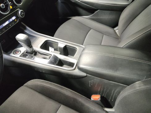 Used 2021 Nissan Sentra SV FWD image 26