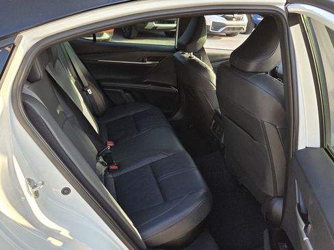 Used 2025 Toyota Camry XSE FWD image 22