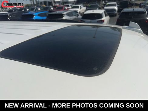 Used 2018 Chevrolet Suburban LT AWD/4WD image 9