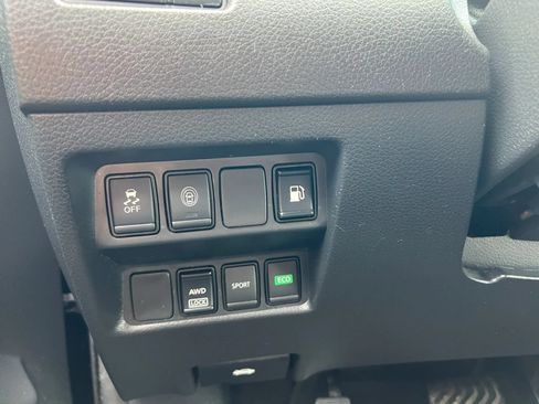 Used 2019 Nissan Rogue S w/ Special Edition Package AWD/4WD image 20
