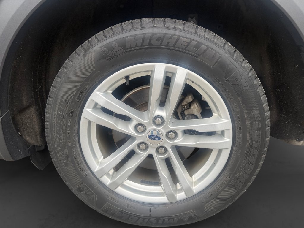 Used 2020 Ford Explorer XLT w/ Comfort Package AWD/4WD image 9