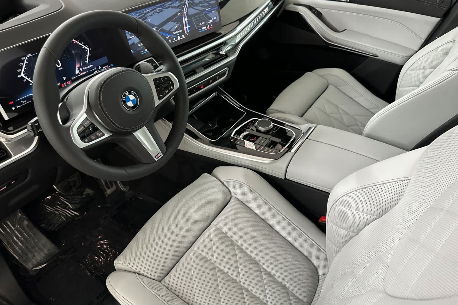 Used 2026 BMW X5 xDrive40i w/ M Sport Package AWD/4WD image 11
