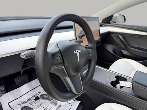Used 2022 Tesla Model 3 Long Range AWD/4WD image 21