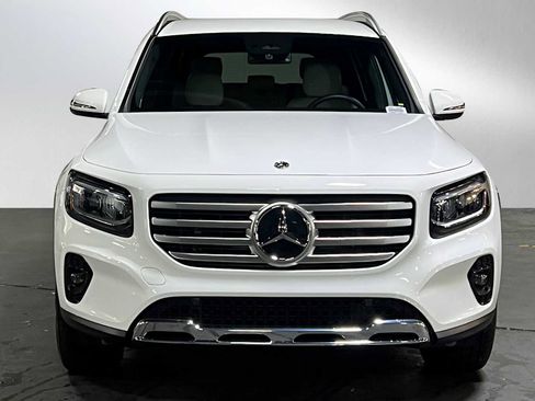 Certified 2025 Mercedes-Benz GLB 250 4MATIC image 8