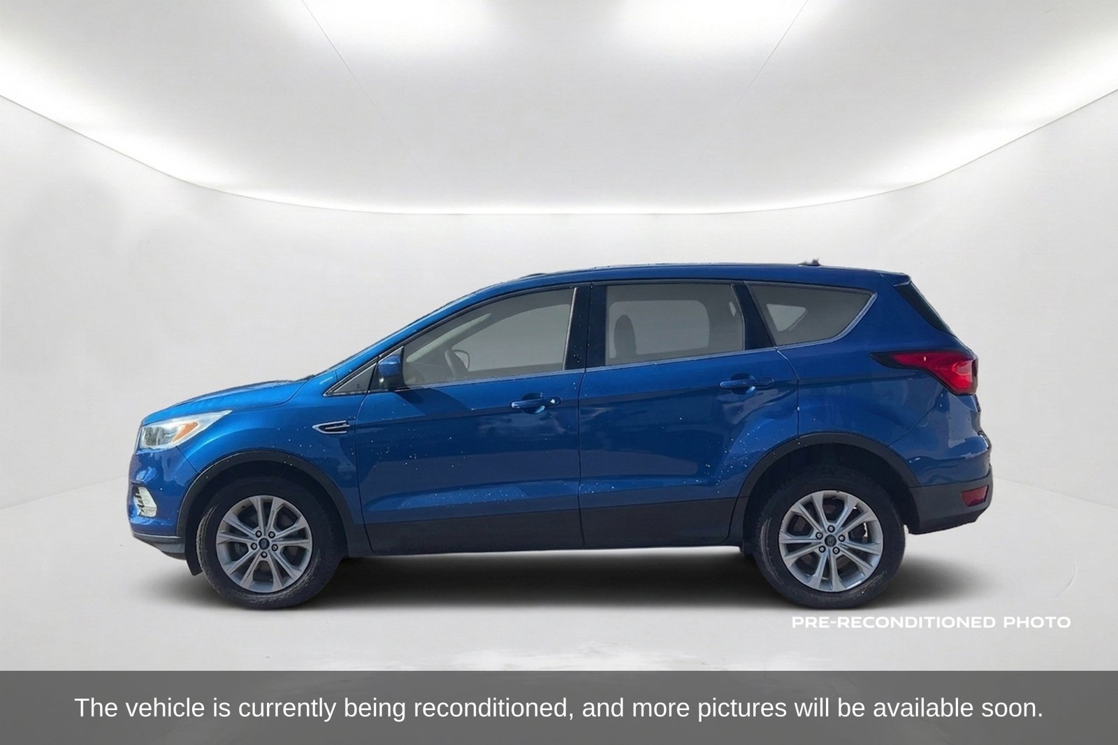 Used 2019 Ford Escape SE FWD image 9