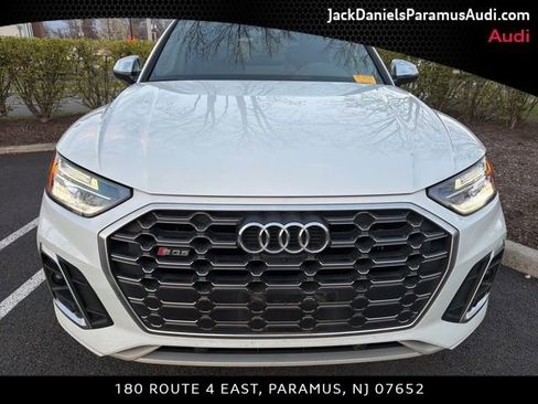 Used 2024 Audi SQ5 Premium Plus w/ Premium Plus Package image 2