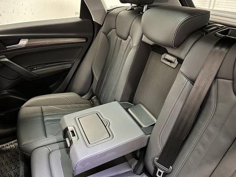 Used 2023 Audi Q5 e Premium Plus w/ Premium Plus Package image 15
