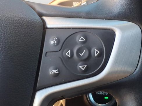 Used 2023 GMC Terrain SLT image 27