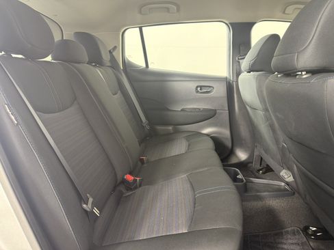 Used 2025 Nissan Leaf S FWD image 13