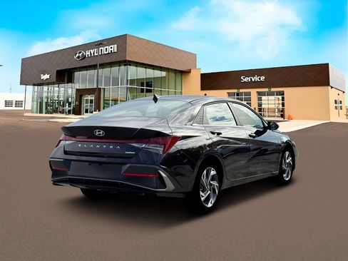 New 2026 Hyundai Elantra Limited FWD image 7