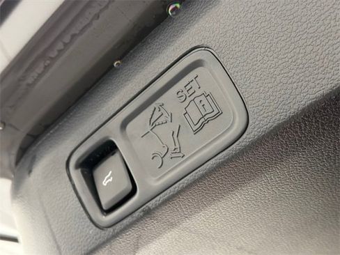 Used 2023 Lincoln Navigator Black Label image 10