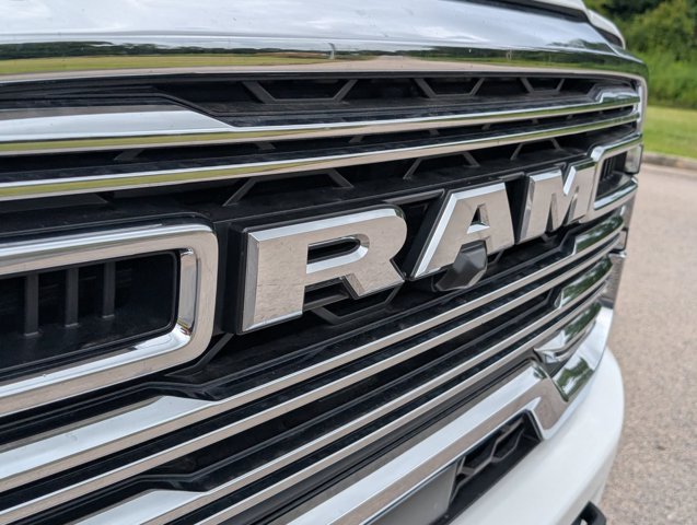 Used 2026 RAM 2500 Laramie AWD/4WD image 5