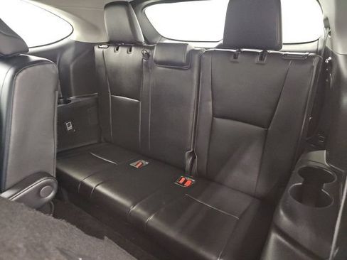 Used 2023 Toyota Highlander XLE AWD/4WD image 29